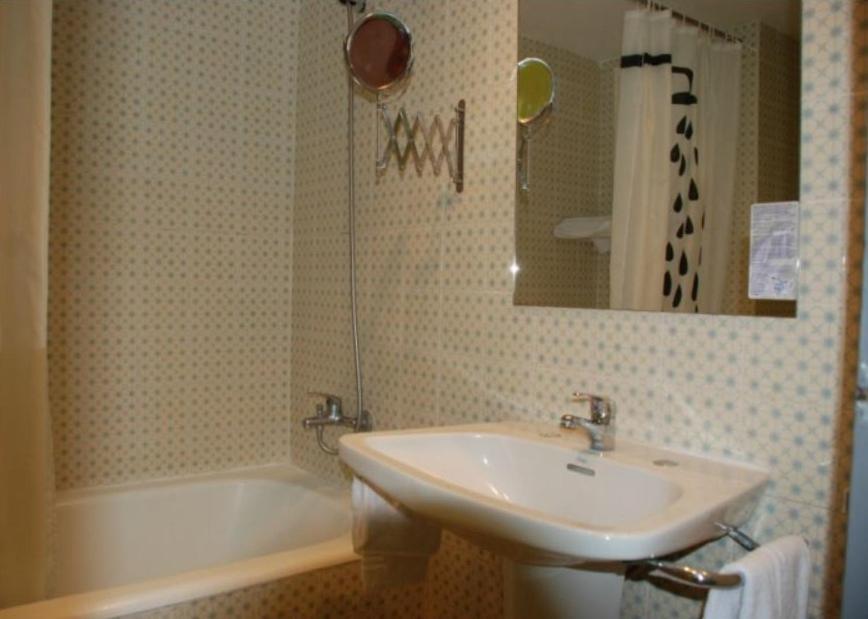 Hotel Armonia Lloret de Mar Bagian luar foto