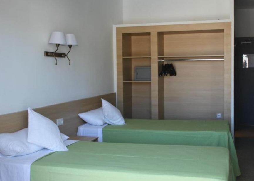 Hotel Armonia Lloret de Mar Bagian luar foto