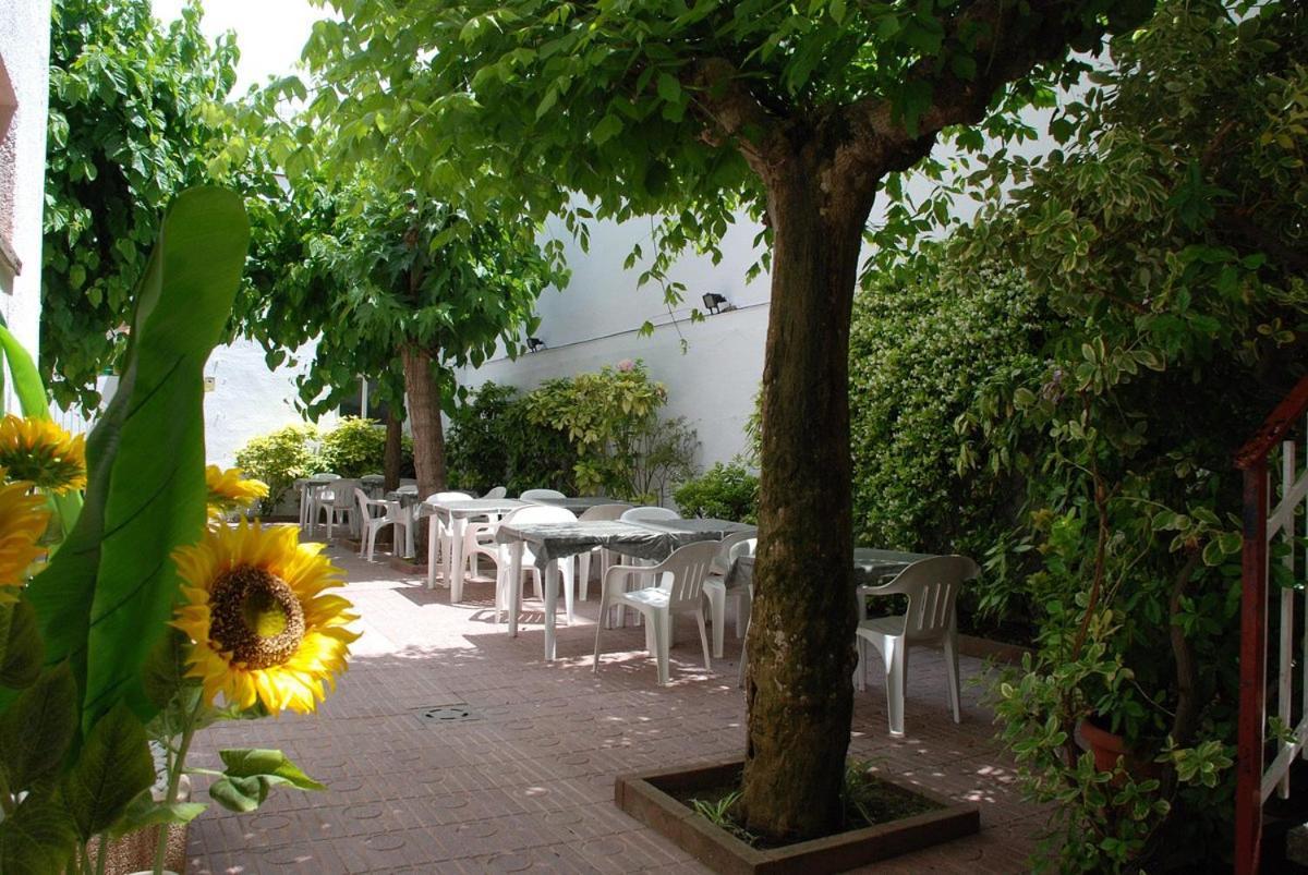 Hotel Armonia Lloret de Mar Bagian luar foto