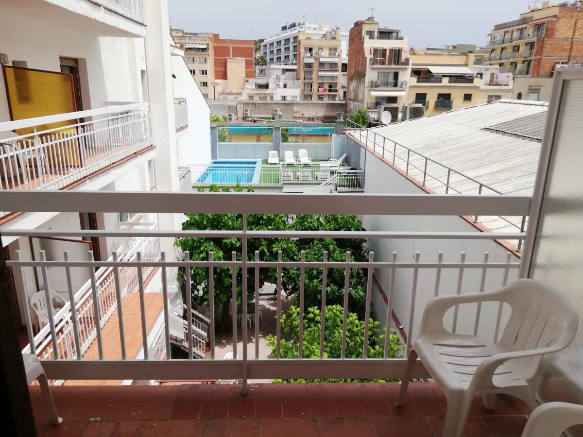 Hotel Armonia Lloret de Mar Bagian luar foto