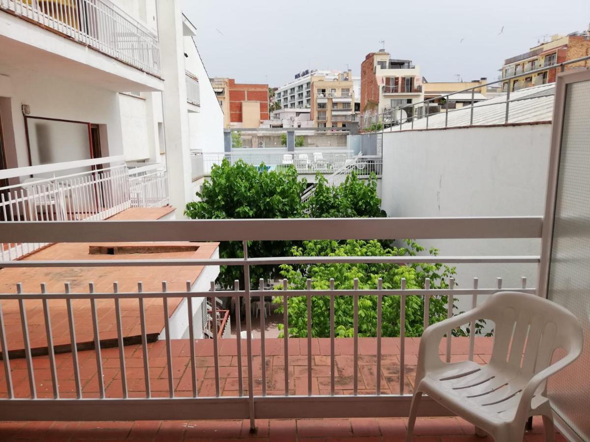 Hotel Armonia Lloret de Mar Bagian luar foto